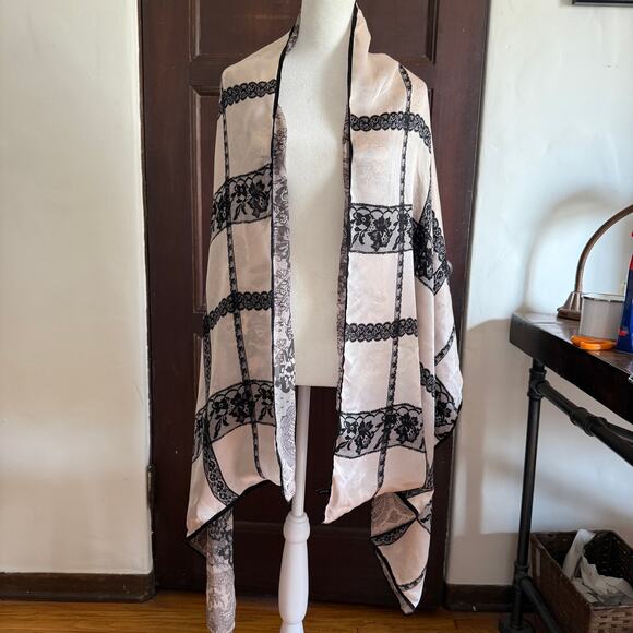 VALENTINO | Silk Double Layer Pink and Black Lace Print Muffler Scarf 26 x 71.5" - Picture 4 of 10